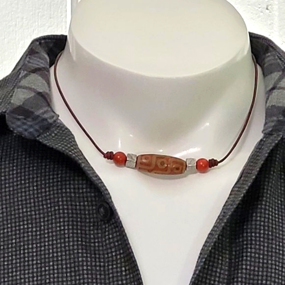 Tibetan Dzi Agate 9 Eye Stone Bead 18 Inch Leather Cord Necklace - Picture 1 of 6